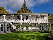 B&B