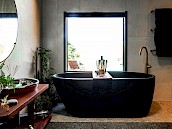 B&B