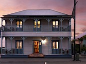 B&B