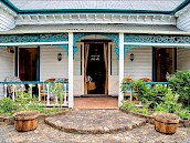 B&B