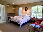 B&B